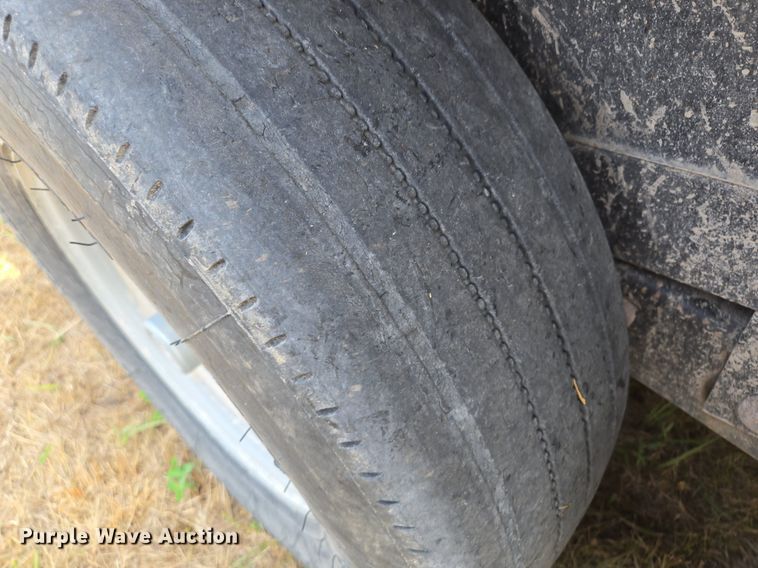 image for item EE8500 2011 Lamar  Carhauler equipment trailer