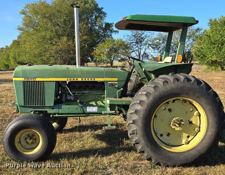 image for item EE8504 1978 John Deere  2840 tractor