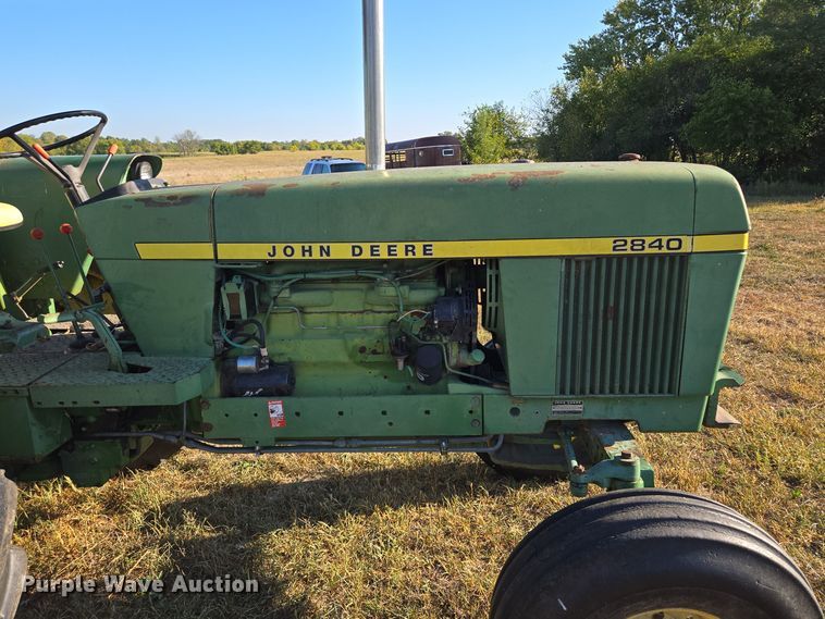 image for item EE8504 1978 John Deere  2840 tractor