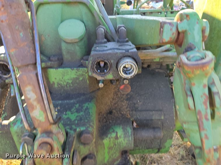 image for item EE8504 1978 John Deere  2840 tractor