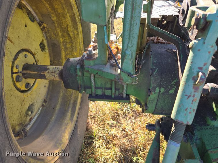 image for item EE8504 1978 John Deere  2840 tractor