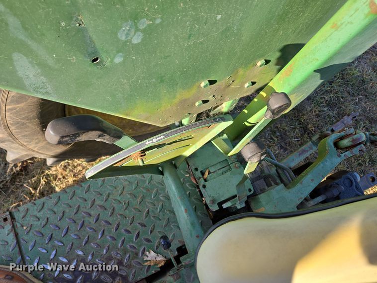 image for item EE8504 1978 John Deere  2840 tractor