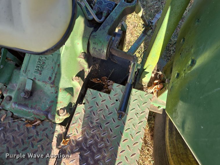 image for item EE8504 1978 John Deere  2840 tractor