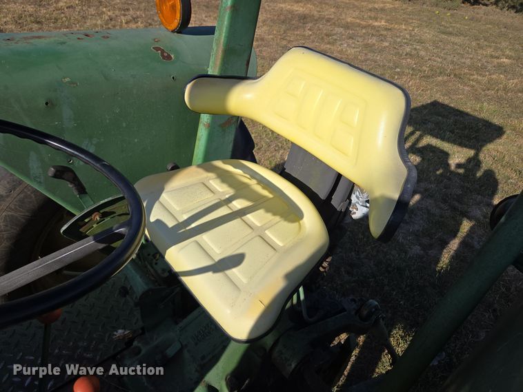 image for item EE8504 1978 John Deere  2840 tractor