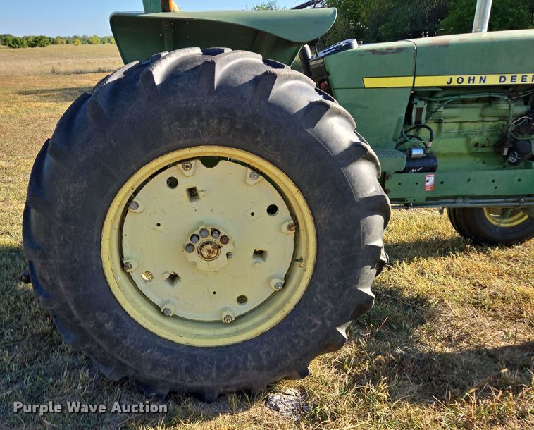 image for item EE8504 1978 John Deere  2840 tractor