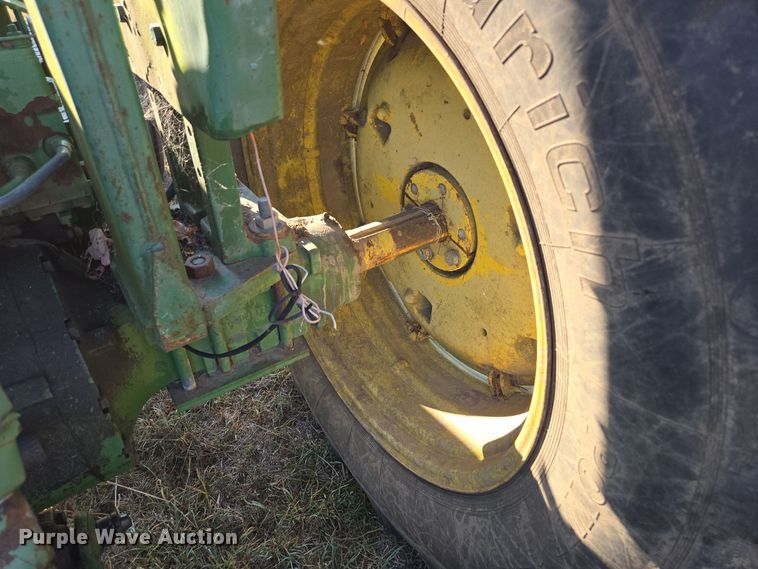 image for item EE8504 1978 John Deere  2840 tractor