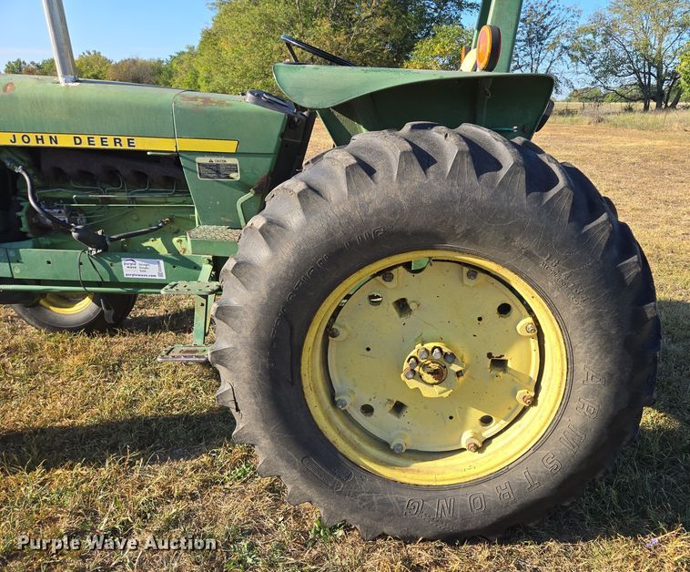 image for item EE8504 1978 John Deere  2840 tractor
