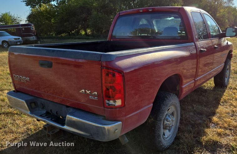 image for item EE8505 2004 Dodge Ram 2500 Quad Cab pickup truck