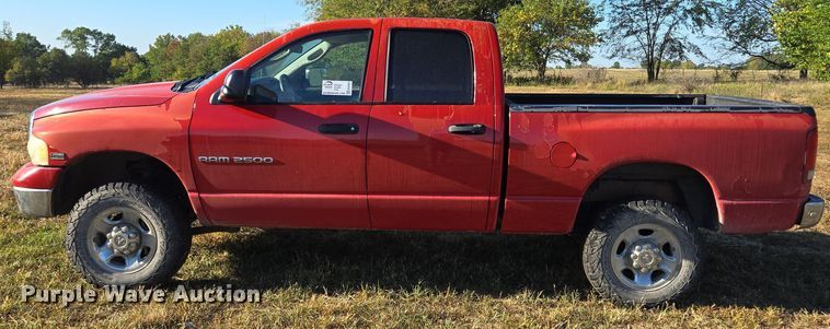 image for item EE8505 2004 Dodge Ram 2500 Quad Cab pickup truck