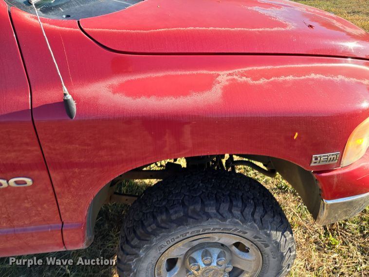 image for item EE8505 2004 Dodge Ram 2500 Quad Cab pickup truck