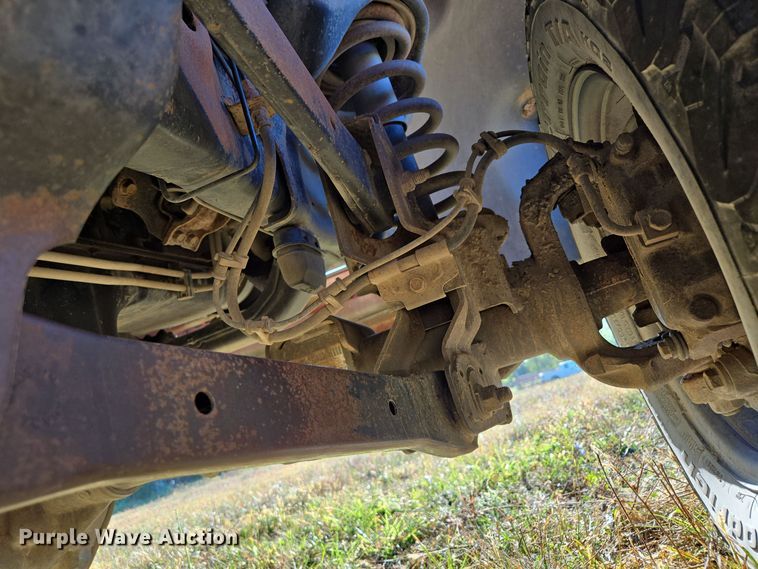 image for item EE8505 2004 Dodge Ram 2500 Quad Cab pickup truck