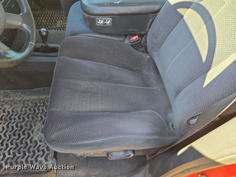 image for item EE8505 2004 Dodge Ram 2500 Quad Cab pickup truck