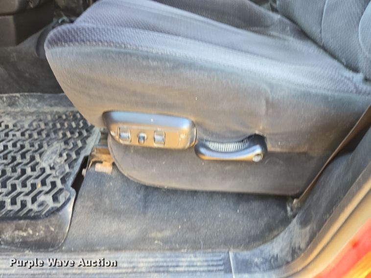 image for item EE8505 2004 Dodge Ram 2500 Quad Cab pickup truck