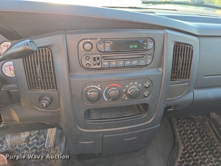 image for item EE8505 2004 Dodge Ram 2500 Quad Cab pickup truck