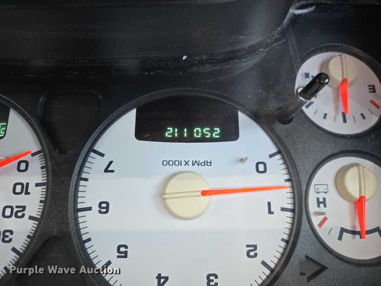 image for item EE8505 2004 Dodge Ram 2500 Quad Cab pickup truck