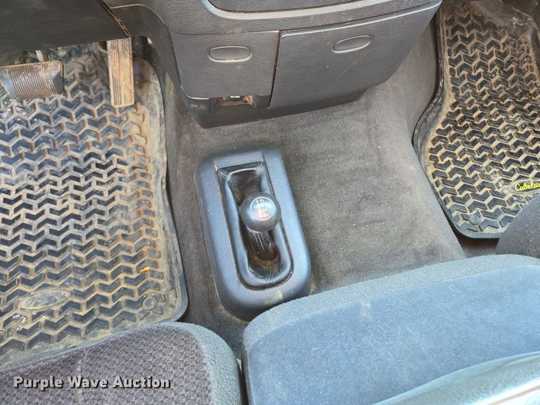 image for item EE8505 2004 Dodge Ram 2500 Quad Cab pickup truck