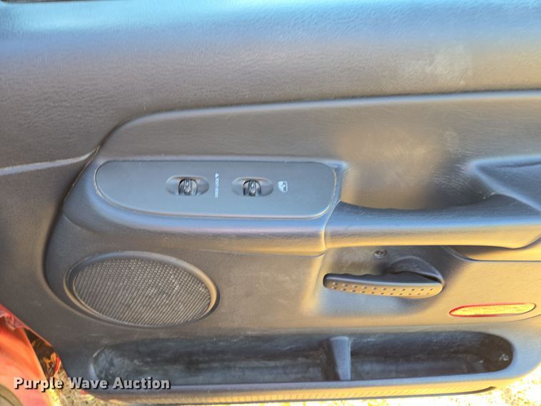 image for item EE8505 2004 Dodge Ram 2500 Quad Cab pickup truck