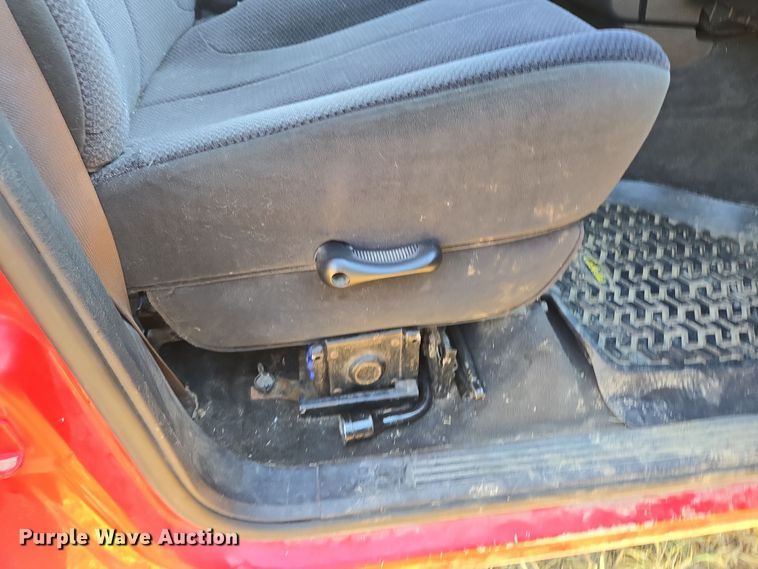 image for item EE8505 2004 Dodge Ram 2500 Quad Cab pickup truck