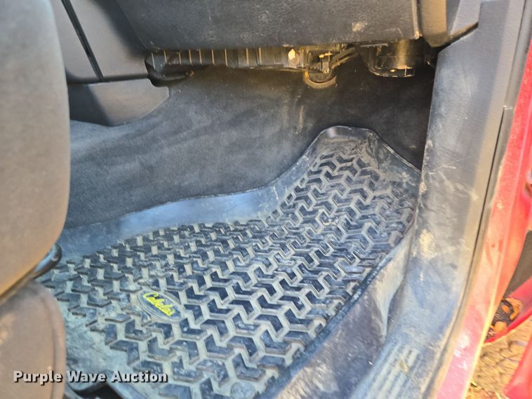 image for item EE8505 2004 Dodge Ram 2500 Quad Cab pickup truck