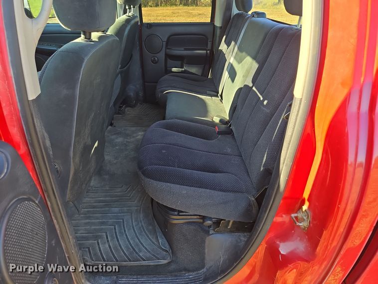 image for item EE8505 2004 Dodge Ram 2500 Quad Cab pickup truck