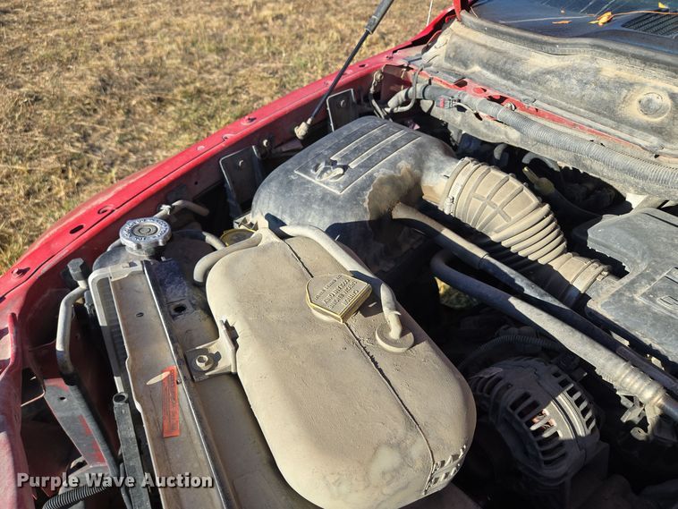 image for item EE8505 2004 Dodge Ram 2500 Quad Cab pickup truck