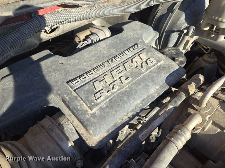 image for item EE8505 2004 Dodge Ram 2500 Quad Cab pickup truck