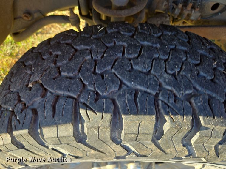 image for item EE8505 2004 Dodge Ram 2500 Quad Cab pickup truck