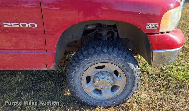 image for item EE8505 2004 Dodge Ram 2500 Quad Cab pickup truck