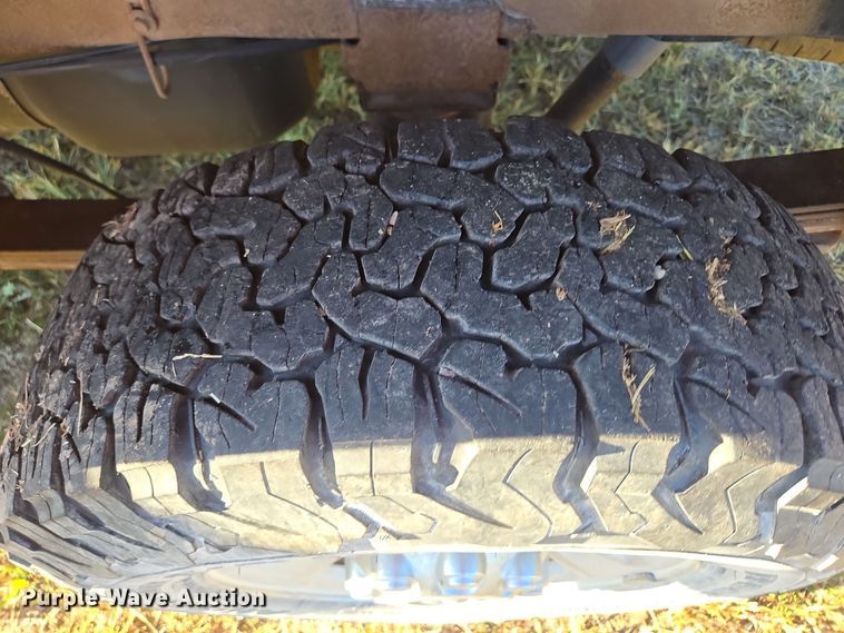 image for item EE8505 2004 Dodge Ram 2500 Quad Cab pickup truck