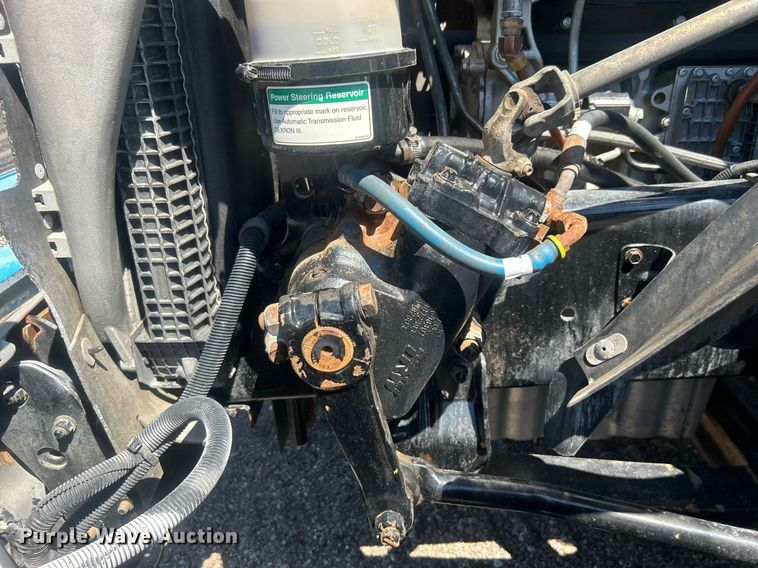 image for item EG1021 2004 Freightliner  Columbia flatbed truck