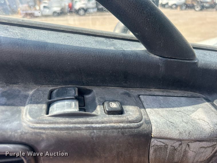 image for item EG1033 2012 Hino 338 paper recycling truck