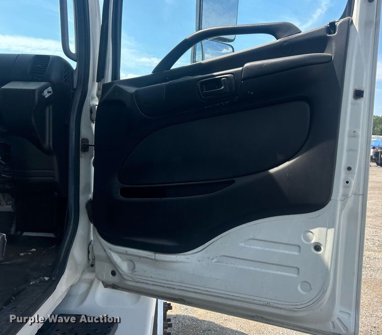 image for item EG1033 2012 Hino 338 paper recycling truck