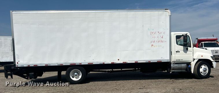 image for item EG1035 2015 Hino 268 box truck