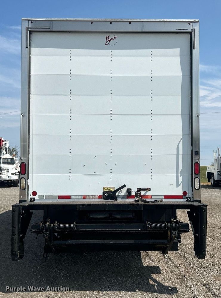 image for item EG1035 2015 Hino 268 box truck