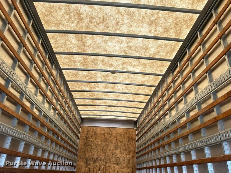 image for item EG1035 2015 Hino 268 box truck