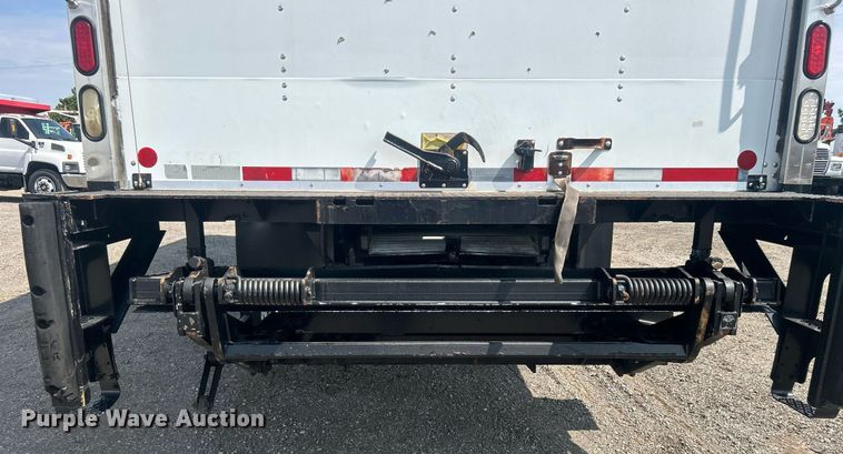 image for item EG1035 2015 Hino 268 box truck