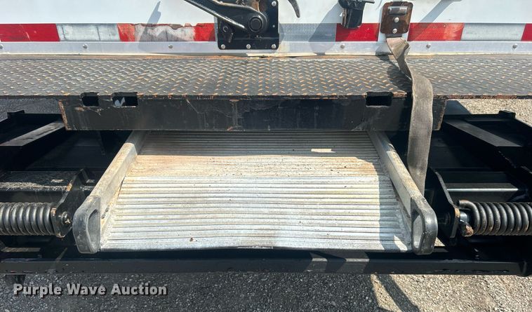 image for item EG1035 2015 Hino 268 box truck