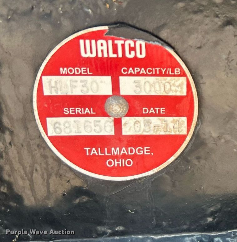 image for item EG1035 2015 Hino 268 box truck