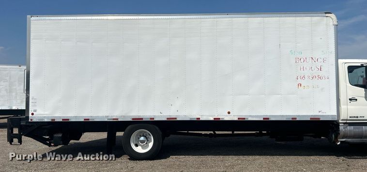 image for item EG1035 2015 Hino 268 box truck