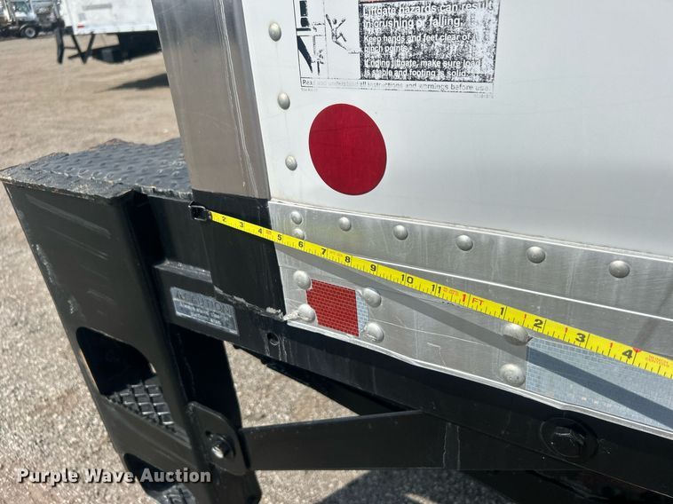 image for item EG1035 2015 Hino 268 box truck