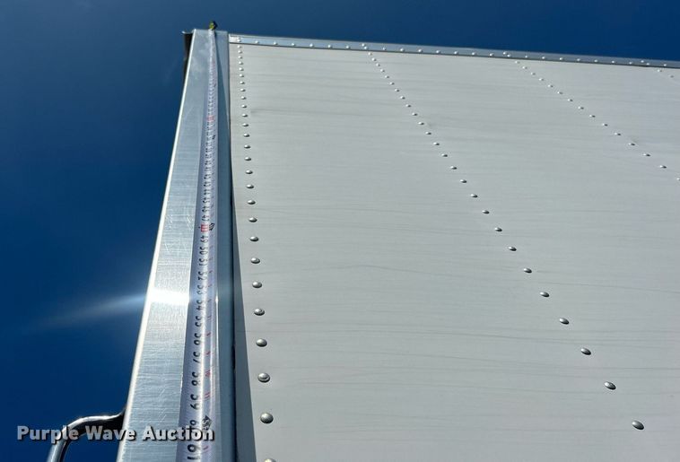 image for item EG1035 2015 Hino 268 box truck