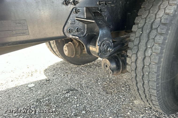 image for item EG1035 2015 Hino 268 box truck