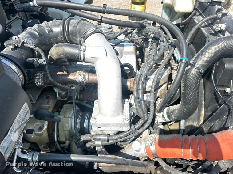 image for item EG1035 2015 Hino 268 box truck