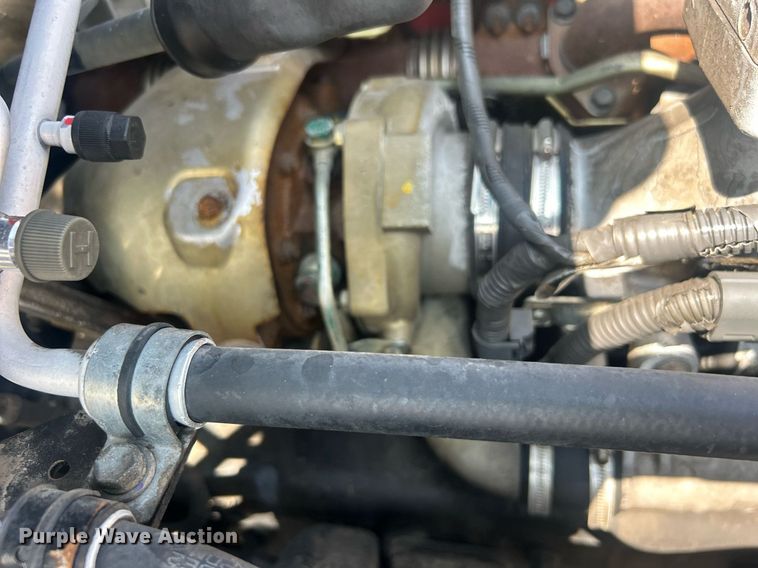 image for item EG1035 2015 Hino 268 box truck