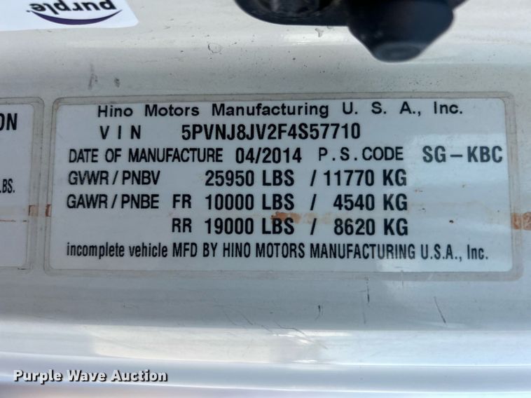 image for item EG1035 2015 Hino 268 box truck