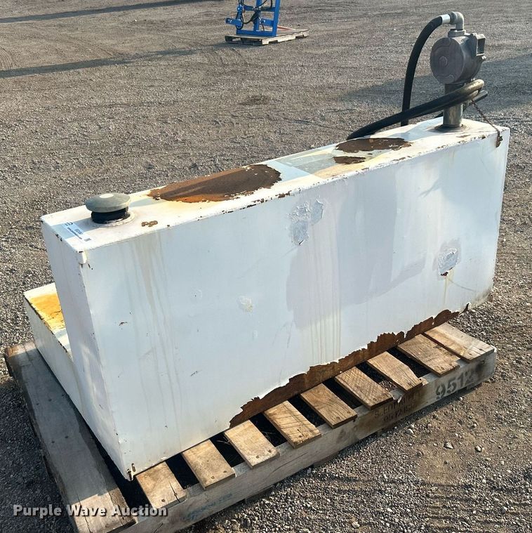 image for item EG1041 Auxiliary fuel tank