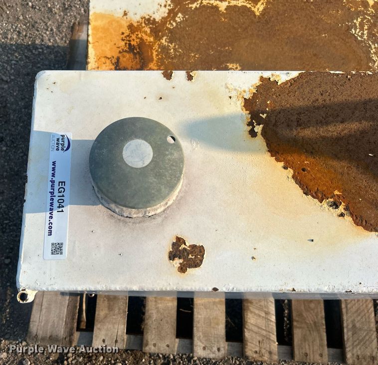 image for item EG1041 Auxiliary fuel tank