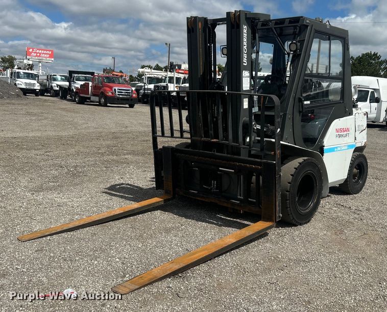 image for item EG1052 2015 Nissan 90 forklift