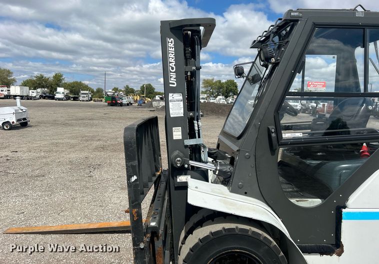 image for item EG1052 2015 Nissan 90 forklift