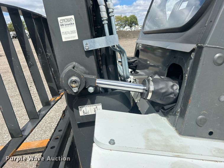 image for item EG1052 2015 Nissan 90 forklift